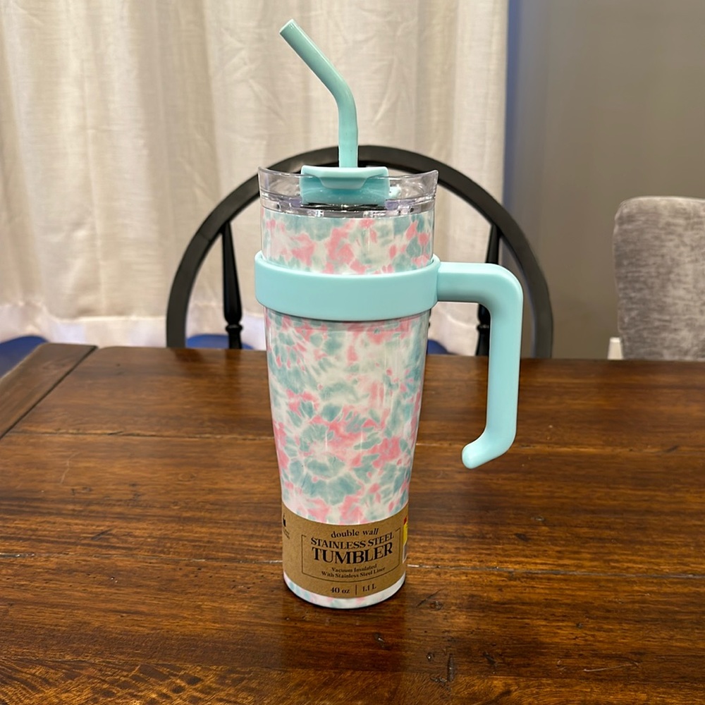 🥤 NWT Tumbler
